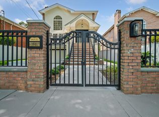 8618 Sutro St, Hollis, NY