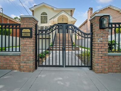 86-18 Sutro Street, Hollis, NY, 11423