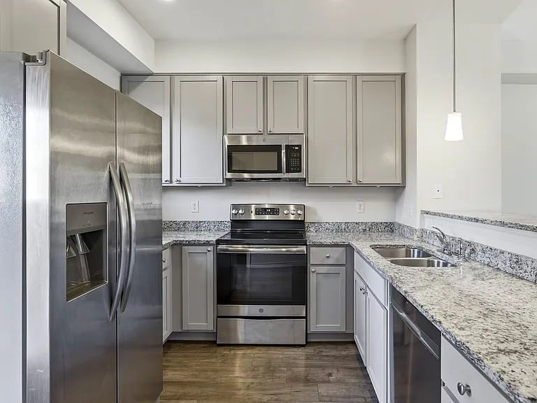 1240 Wren Ct — Photo 4