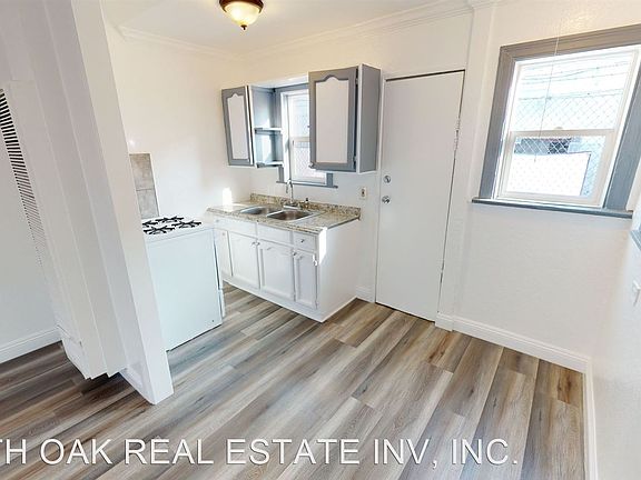 4th image of 1565 S Hobart Blvd #8948435