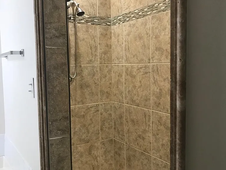 3709 Stonehenge Ln W — Photo 18