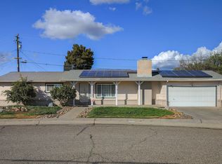 1738 W Monte Vista Ave, Visalia, CA 93277