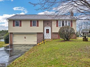 210 Penn Grant Rd, Willow Street, PA 17584