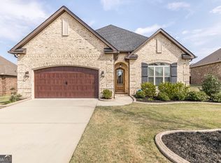 425 Green Island Rd, Bonaire, GA 31005