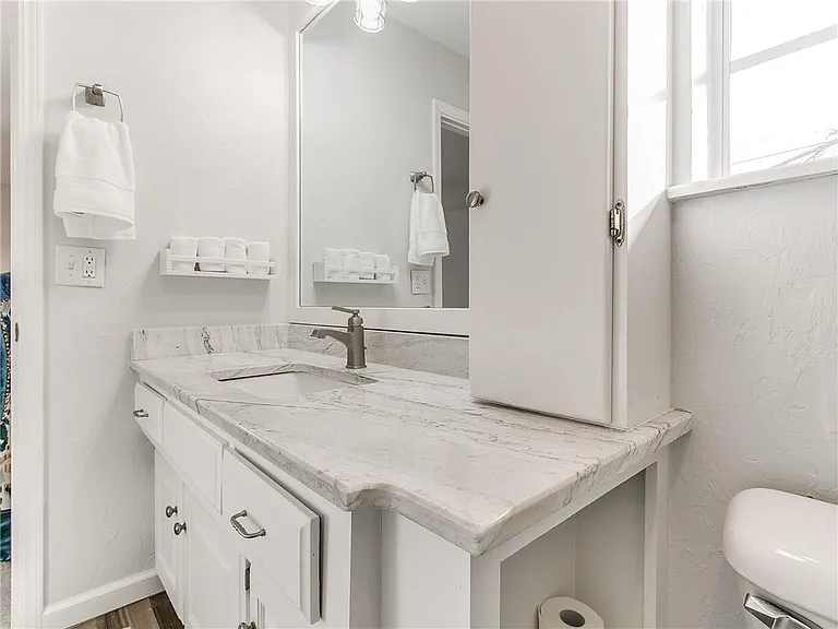 3608 Jim Robison Dr — Photo 29