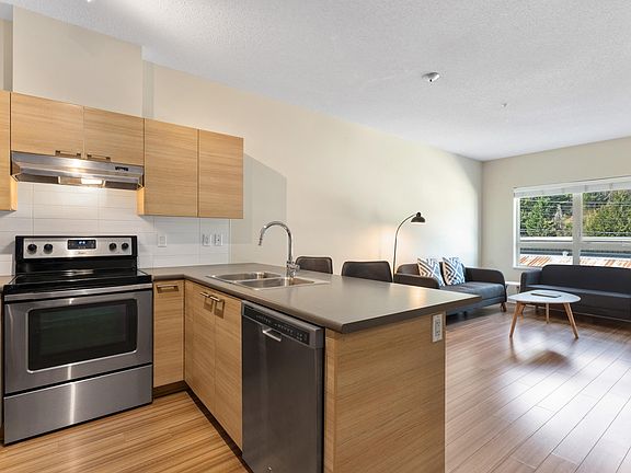 4th image of 7445 Frontier St #202