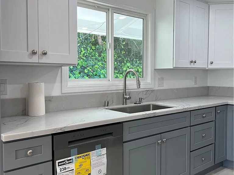 1 Martingale Dr — Photo 10