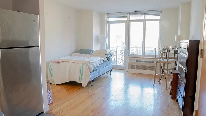 Rented by Corcoran | media 23
