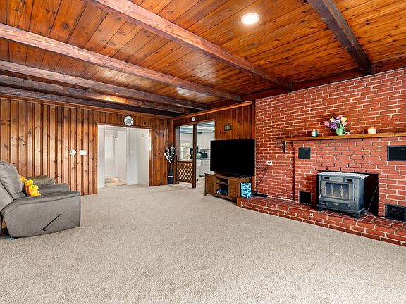 2nd image of 721 River St