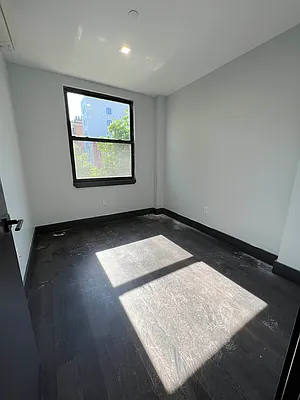 Rented by Delmark Realty LLC | media 7