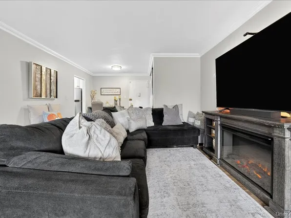 1170 Ocean Parkway image 19 of 31