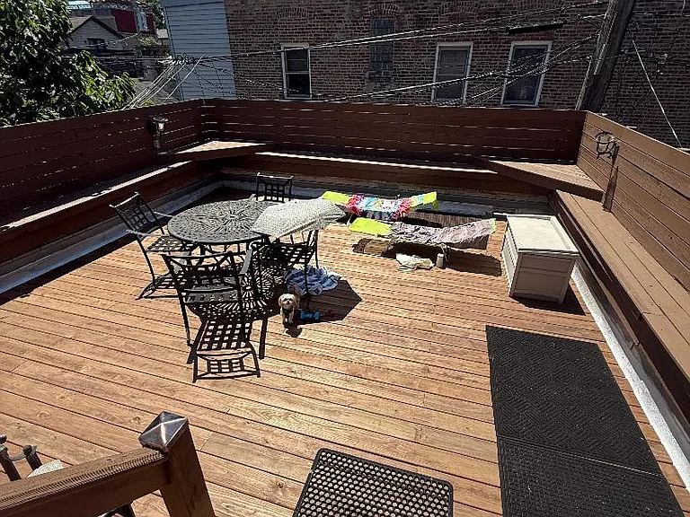 1848 N Hoyne Ave #2F — Photo 2