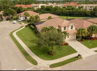 8246 Valiant Dr, Naples, FL 34104