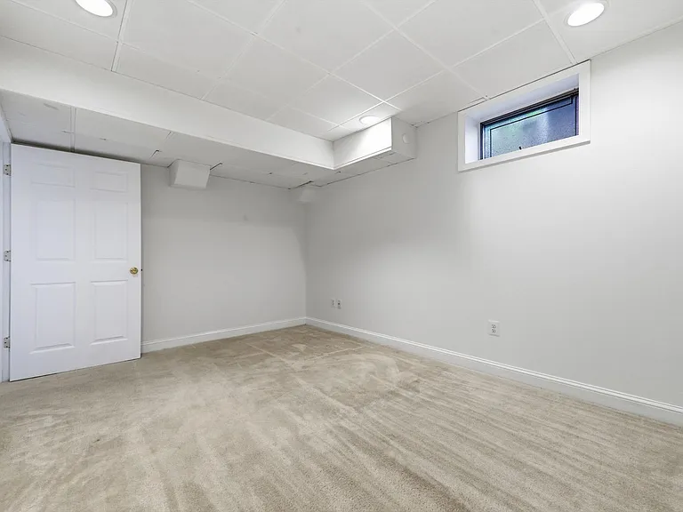 17545 Hardy Rd — Photo 18