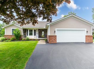 1405 S Sashabaw Rd, Ortonville, MI
