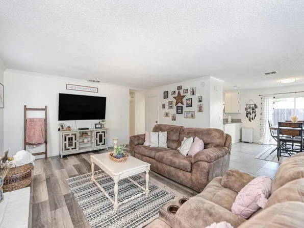 137 Birch St, Roseville, CA 95678