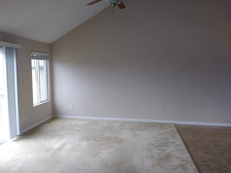 11624 N Manning Ave — Photo 4