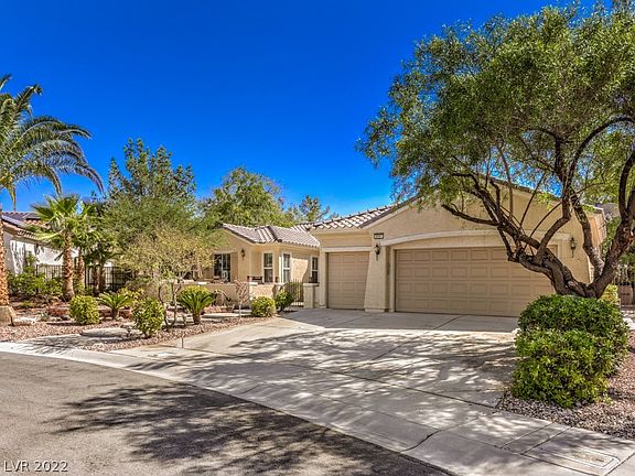 3rd image of 2551 Collinsville Dr