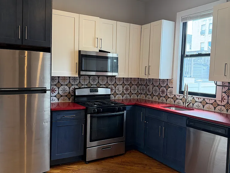 737 Garfield Ave #2A — Photo 1