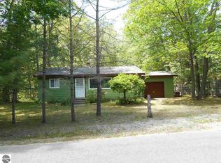 1627 Primrose St, East Tawas, MI 48730