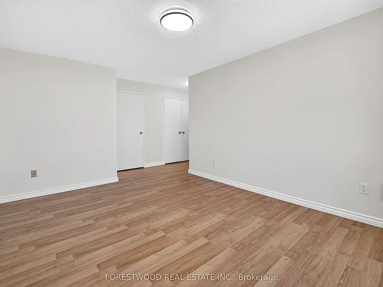 1300 Mississauga Valley Blvd #1108 — Photo 8