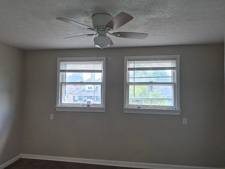 4009 Vermont Ave — Photo 5