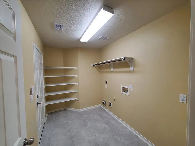 2502 Suncreek Ln — Photo 23