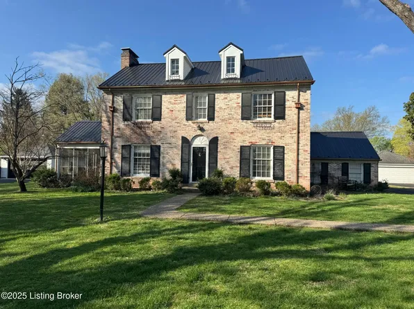 120 Blankenbaker Ln, Indian Hills, KY 40207