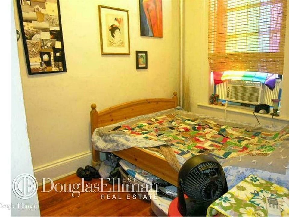 2nd image of 353 Flatbush Ave APT 4F