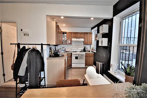 Rented by Ideal Properties Group | media 28