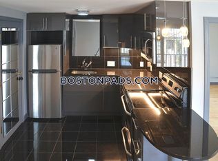 60 Spring St #3R, Cambridge, MA 02141
