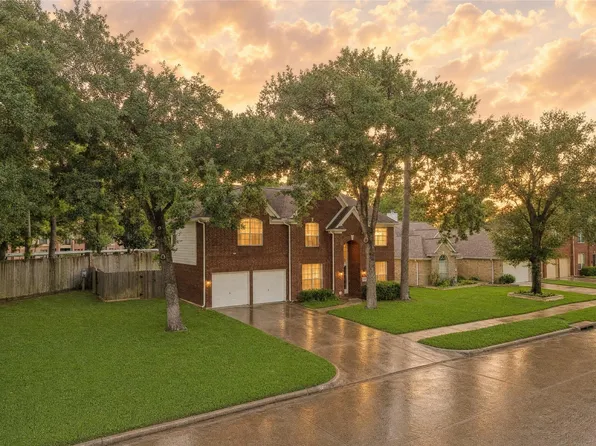 15819 Cutten Rd, Houston, TX 77070