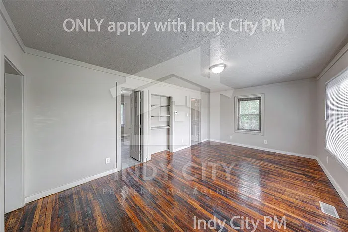 2 bed, 1.0 bath, 780 sqft, $1,350 — Photo 3