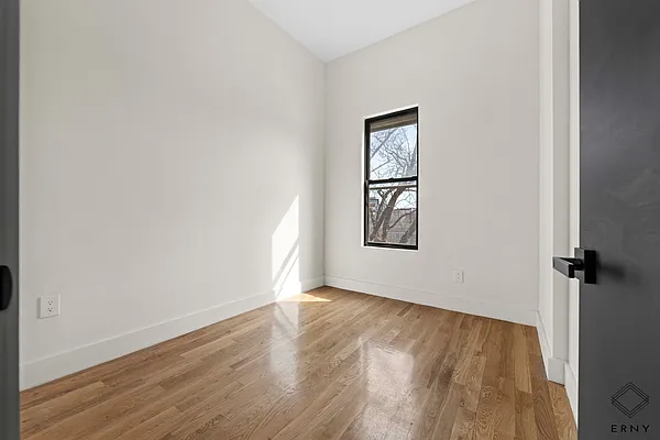 Rented by ERNY LLC | media 23