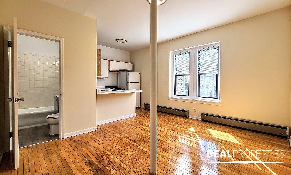 1st image of 635 W Barry Ave APT 204