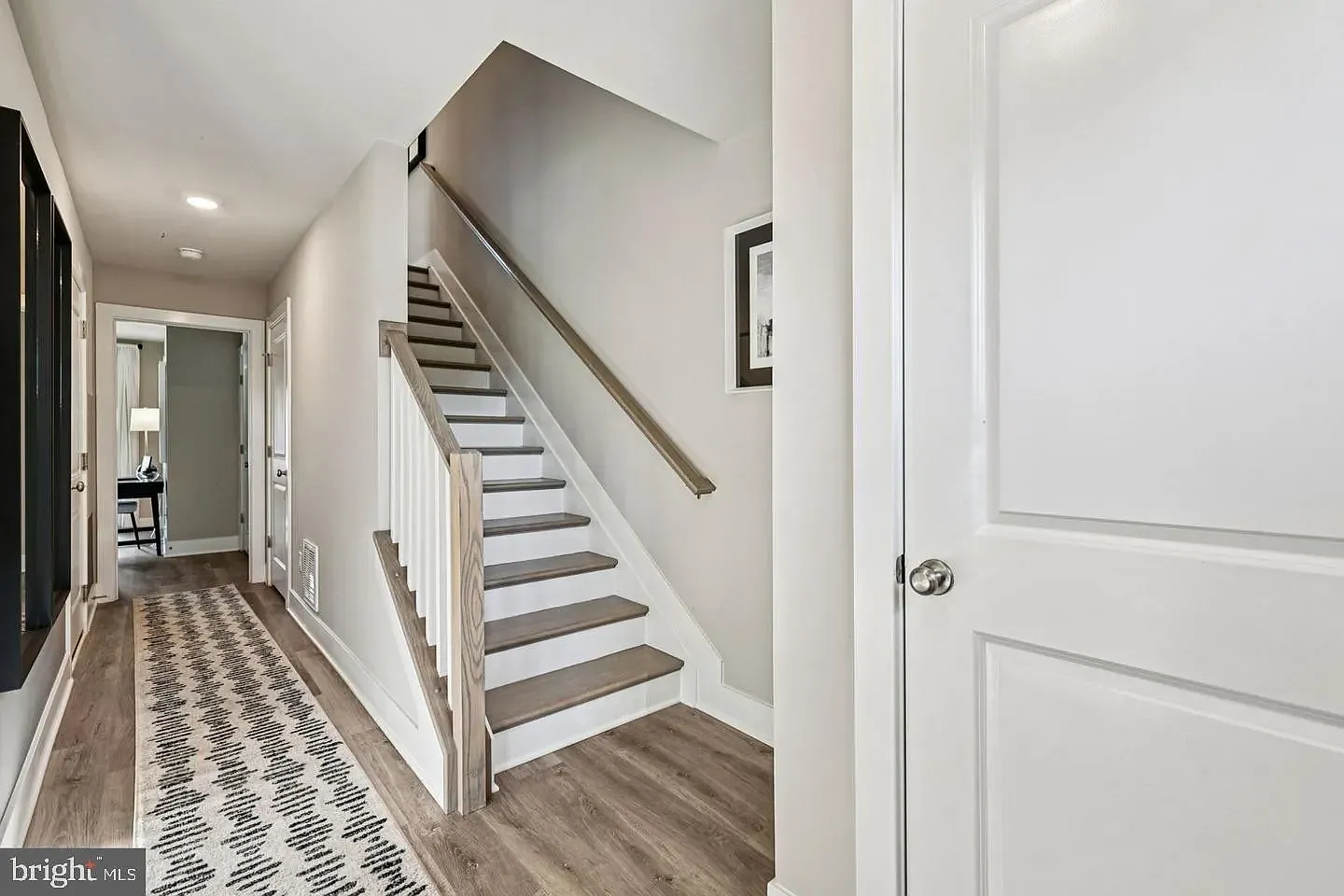 4 bed, 3.5 bath, 1900 sqft, $2,300 — Photo 2