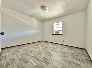 302 Calhoun Dr #7, Rockdale, TX 76567