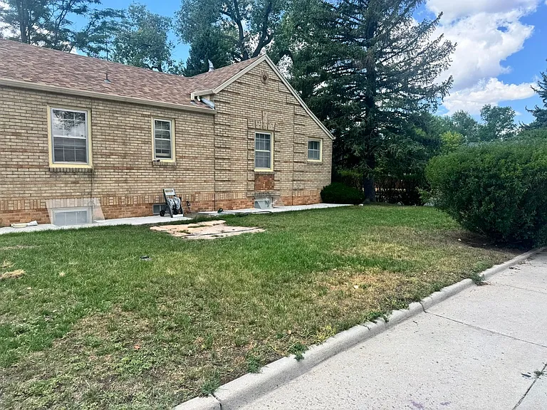 3321 Central Ave — Photo 2