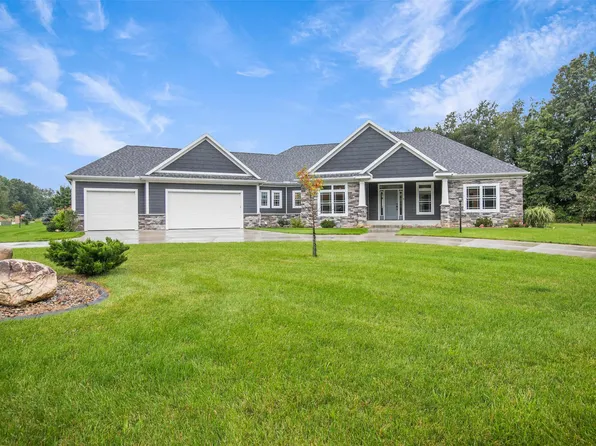 21642 Joy Ct, South Bend, IN 46628