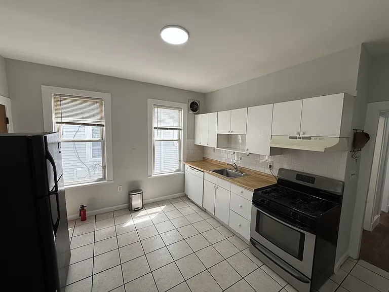 7-2 Harvard Ter — Photo 10