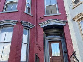 372 Clinton Avenue - 3, 3