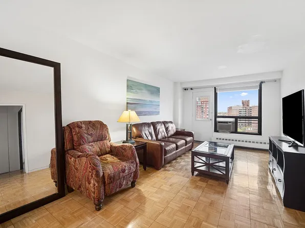 61-35 98th St #12M, Rego Park, NY 11374