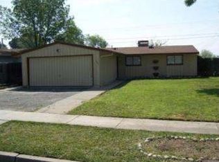 26971 Fisher St, Highland, CA 92346