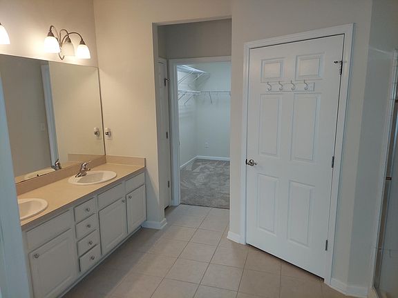 3rd image of 4104-11251 Campfield Dr #4104