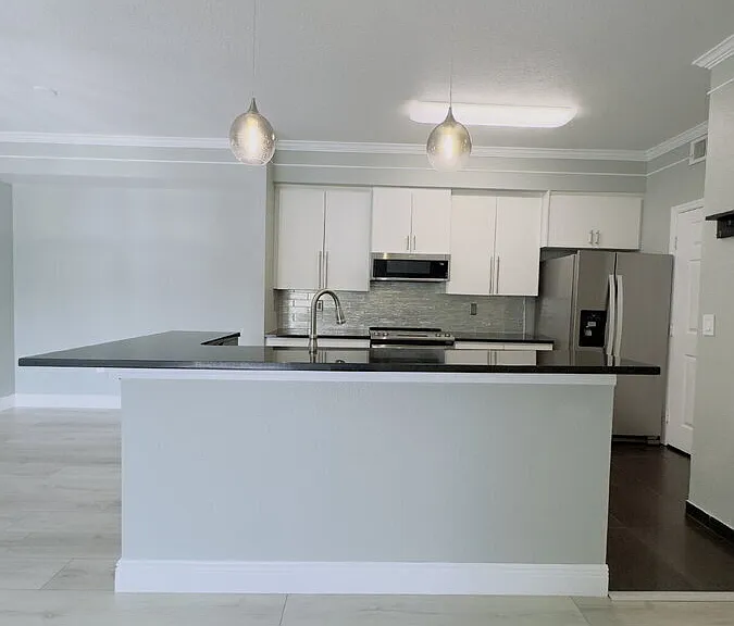 11530 Villa Grand #1115 — Photo 8