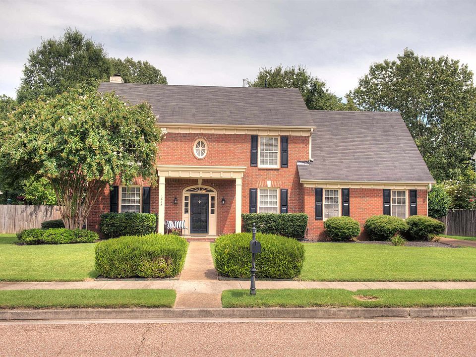 1st image of 1848 River Park Dr