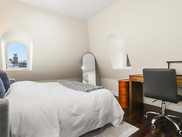 327 E Capitol St SE #2 — Photo 43