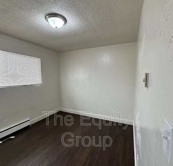 352 S Blackstone St #11 — Photo 9