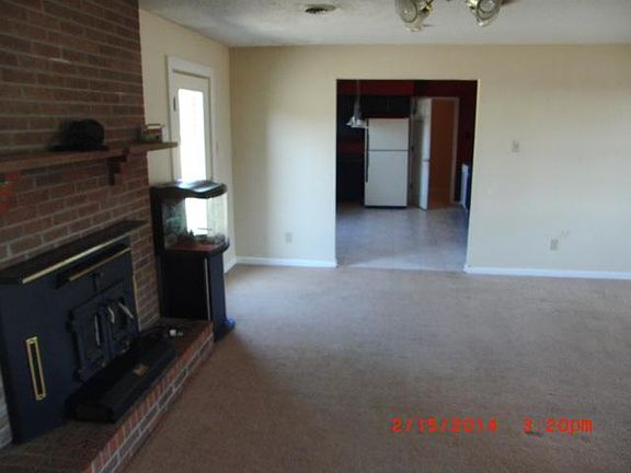 4th image of 311 James Dr