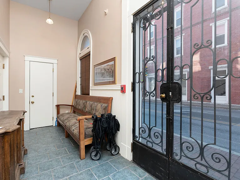 19 E Johnson St #4 — Photo 16